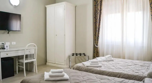 Трёхместный номер Standard Hotel Domus