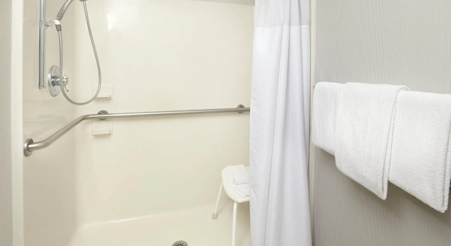 Двухместный номер Standard Courtyard by Marriott Detroit Brighton