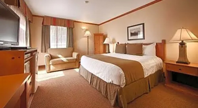 Номер Standard с балконом Hotel Edgewater by Aspen Hotels