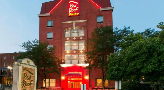 Red Roof Inn PLUS+ Columbus Downtown-Convention Center, Buchen Sie Hotel Columbus Ohio