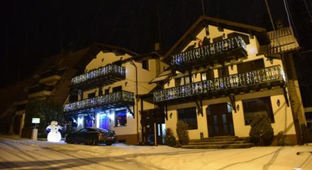 Complex Cochet, Rezervovat Hotel Hotely v Prahova Valley s parkováním, Parkování