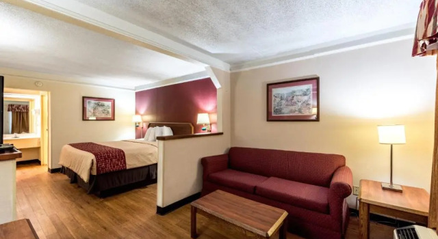 Двухместный номер Superior Red Roof Inn & Suites Clinton, TN