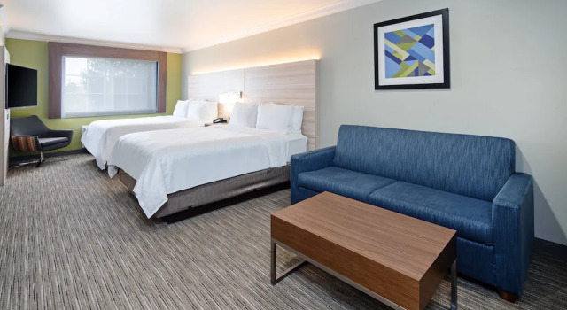 Четырёхместный люкс Holiday Inn Express & Suites Watsonville by IHG