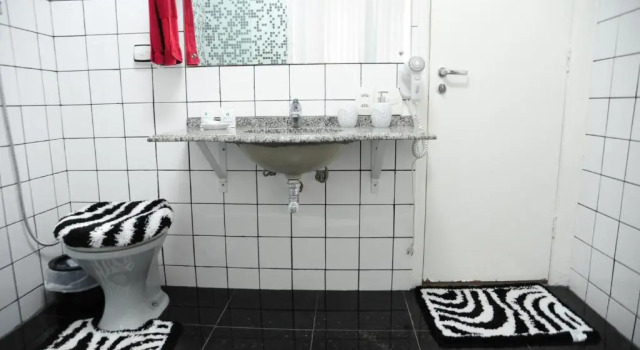 Семейный номер Standard Hotel Econômico ao lado do Metrô