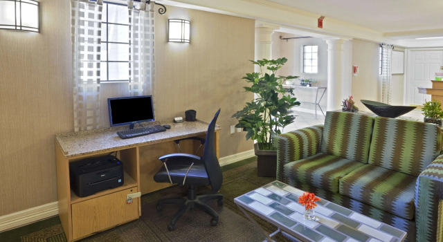 La Quinta Inn by Wyndham Phoenix Sky Harbor Airport