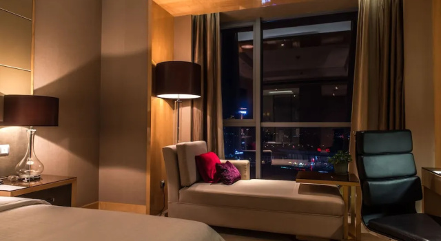 Standardowy dwuosobowy pokój Sheraton Zhenjiang Hotel