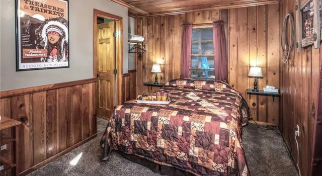 Apache Village 5, Queen Bed, Midtown, Sleeps 2, Varaa Hotelli Ruidoso New Mexico