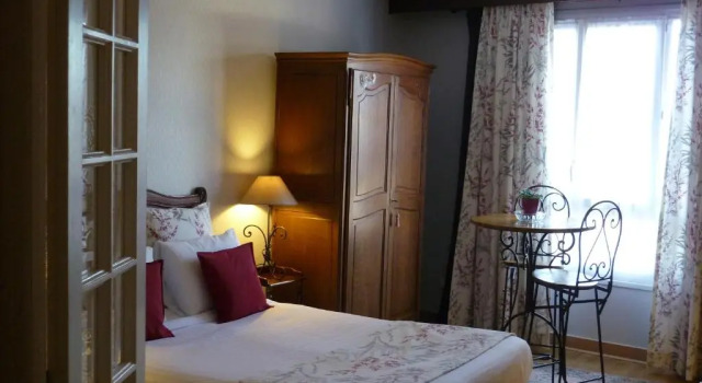 Двухместный номер Superior The Originals Boutique, Hôtel Clos Sainte Marie, Nevers