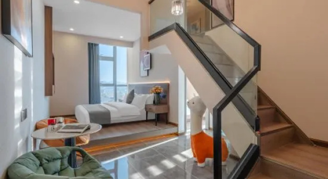 Люкс Cuckoo selection hotel (Kunming South Station Lianda Street Subway Station Store)