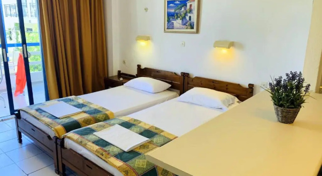 Студия с видом на город Kassavetis Apartments