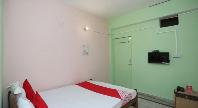 Люкс OYO 19971 Hotel New Urvashi