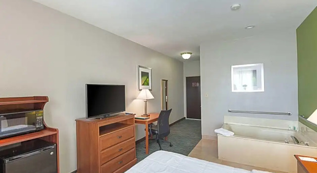 Люкс Quality Inn Mesquite - Dallas East