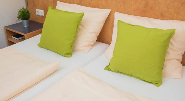 Hotel Stadt Gehrden, Забронировать Отель Отели Герден с завтраком, Завтраки