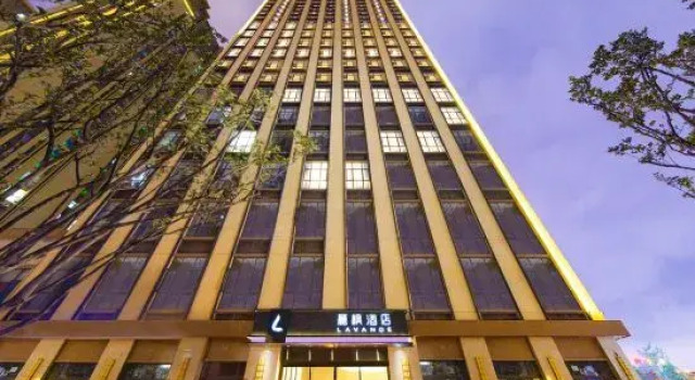 Lavande Hotel(Kunming dianchi exhibition center), Rezerwuj Hotel Hotele w Kunming z parkingiem, Parking