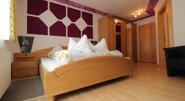Gästehaus Possard, Prenota Hotel Hotel a Tirolo con parcheggio, Parcheggio