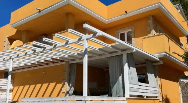 La Corte del Sole, Book Bed and Breakfast Hoteller i Vieste med parkering, Parkering