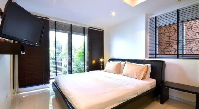 Luxury 5 Stars Beach Villa 6 Beds