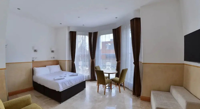 Апартаменты Premier Arlo Apartments
