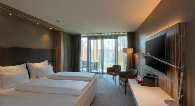 Двухместный номер Deluxe с балконом Doubletree by Hilton Vienna Schonbrunn