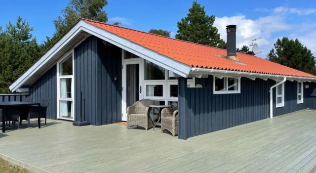 "Ertan" - 500m from the sea in NE Jutland, Rezerwuj Hotel Laeso Island Dania
