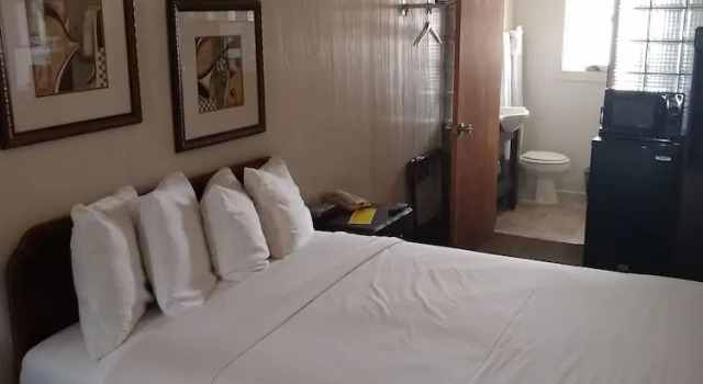Номер Comfort Townhouse Motel
