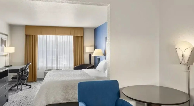 Двухместный люкс Holiday Inn Express & Suites New Buffalo, MI by IHG