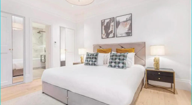 Royal Kensington - Standard 3 bed, Забронировать Отель Отели Лондона 3 звезды, рядом с Здание «Мишлен Хауз», 3*