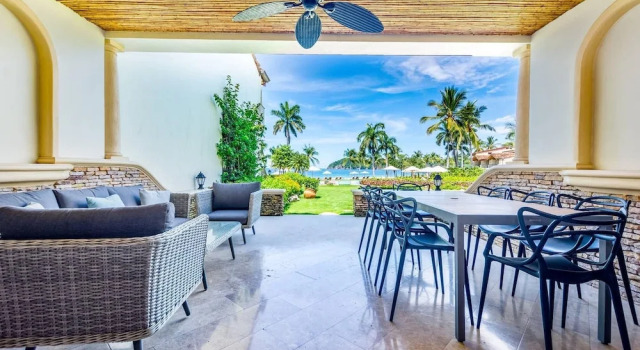 Номер Standard Spacious Open-Concept Condo with Stylish Design, Direct Beach Access & Resort-Style Amenities