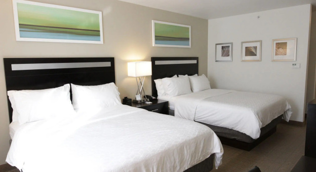 Двухместный номер Standard Holiday Inn Express and Suites Montgomery by IHG