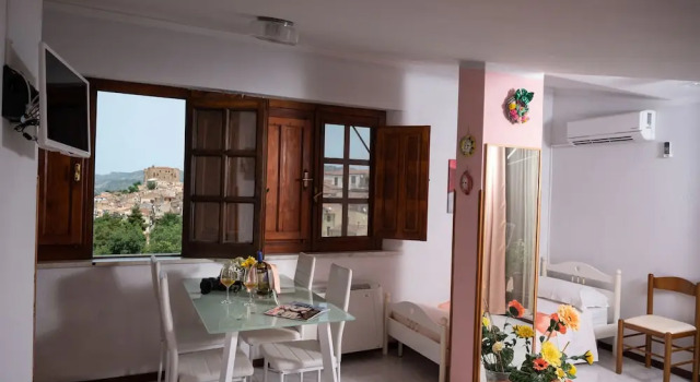 B&B Panorama, Book Bed and Breakfast Hotels in Sicily with Parking, Parking