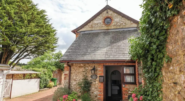 Коттедж Coach Cottage