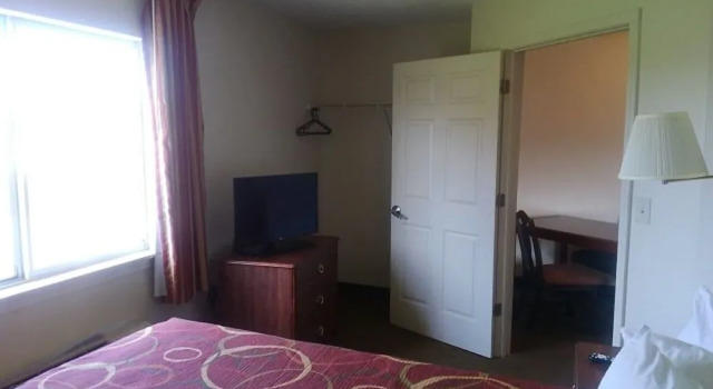 InTown Suites Extended Stay Clarksville TN, Забронировать Отель Кларксвилл Теннесси