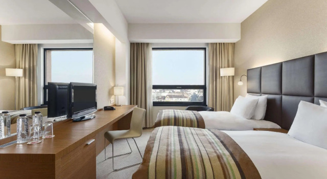 Двухместный номер Business Ramada by Wyndham Oradea
