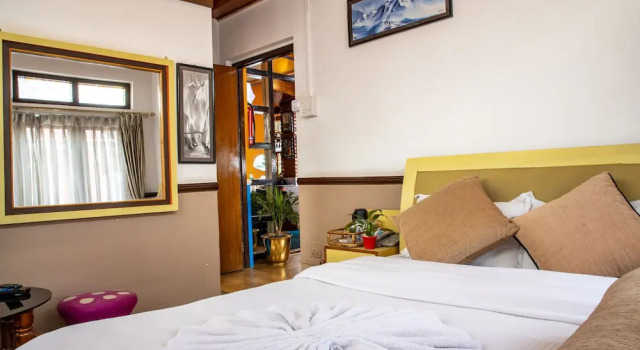 Двухместный номер Deluxe c 1 комнатой с балконом Shangrila Boutique Hotel