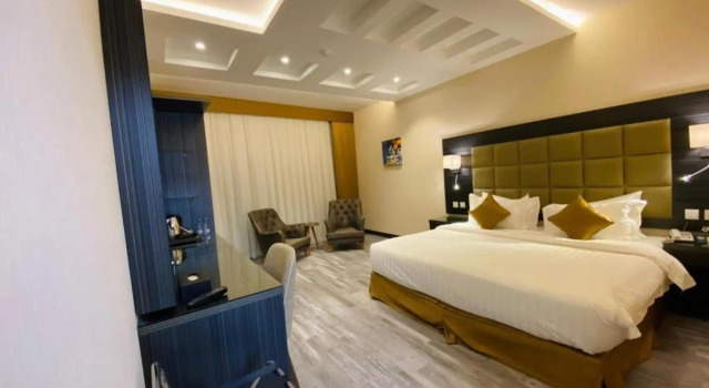 Platinum Hotel
