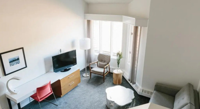 Семейный номер Standard Elk + Avenue Hotel