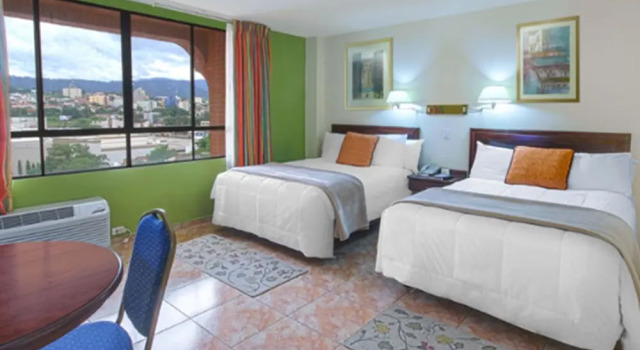 Номер Economy Florencia Plaza Hotel