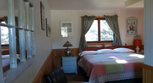 Номер Classic Blue Gentian Lodge at Magic Mountain