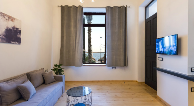 Aigli Seafront Loft-Luxury Design Retreat, Prenota Boutique Boutique hotel a Kalamata, Boutique