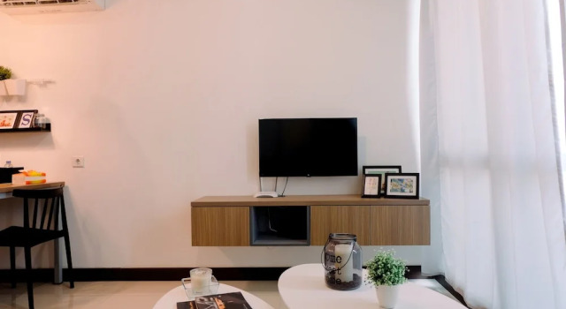 Modern Looks And Homey 2br Gallery West Apartment, Book Apartment Jakarta Jakarta Province