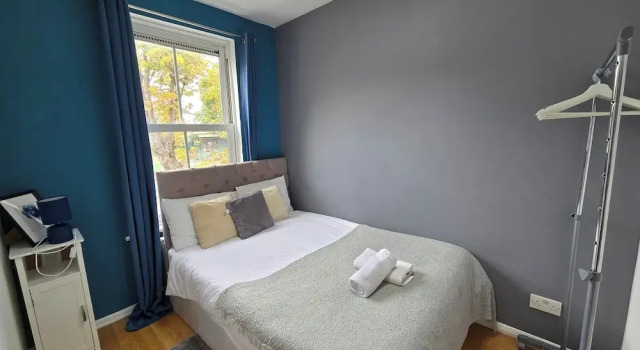 Cozy 4 Bedroom House in the Heart of Brixton, Забронировать Дом для отпуска Виллы Лондона, рядом с Стокуэлл, Вилла
