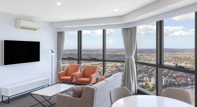 Люкс с 2 комнатами Meriton Suites Adelaide Street, Brisbane