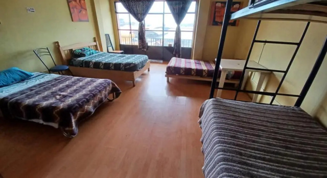 Кровать в общем номере (женский номер) Hostel Latinos Brothers Rooftop