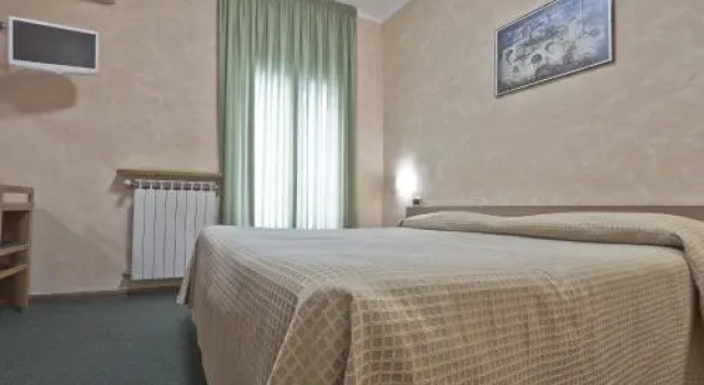 Hotel Valentini Inn, Rezervați Hotel Hoteluri în Foligno cu parcare, Parcare