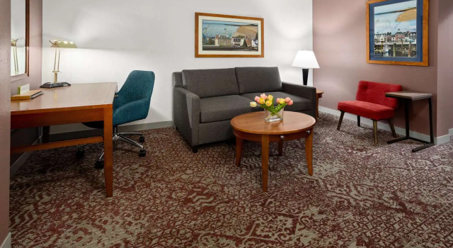 Двухместный полулюкс Hilton Garden Inn Milford