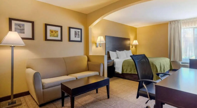 Люкс Quality Inn & Suites Lenexa Kansas City