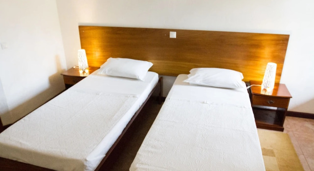 Praia Accommodation, Забронировать Отель «постель и завтрак» Отели Острова Сан-Томе с бассейном, Бассейн