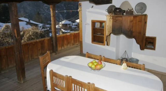 Kruchma Bratyata Guest House, Réserver Maison d'hôtes Kovatchevitsa Blagoevgrad