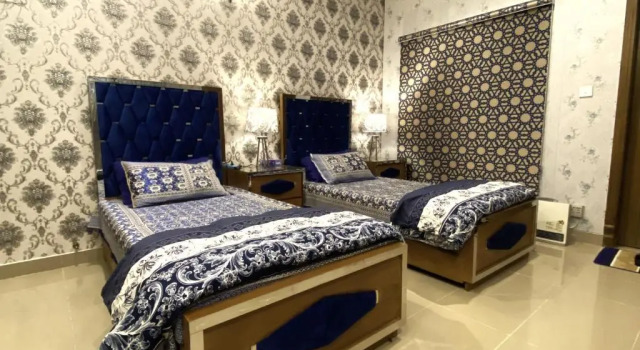 Majestic 2 Bedroom CONDO 1 Minute from GIGA Mall, Book Hotel Hotels in Islamabad with Parking, Parking