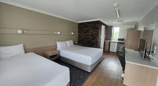 Люкс с 4 комнатами Best Western Parkside Motor Inn